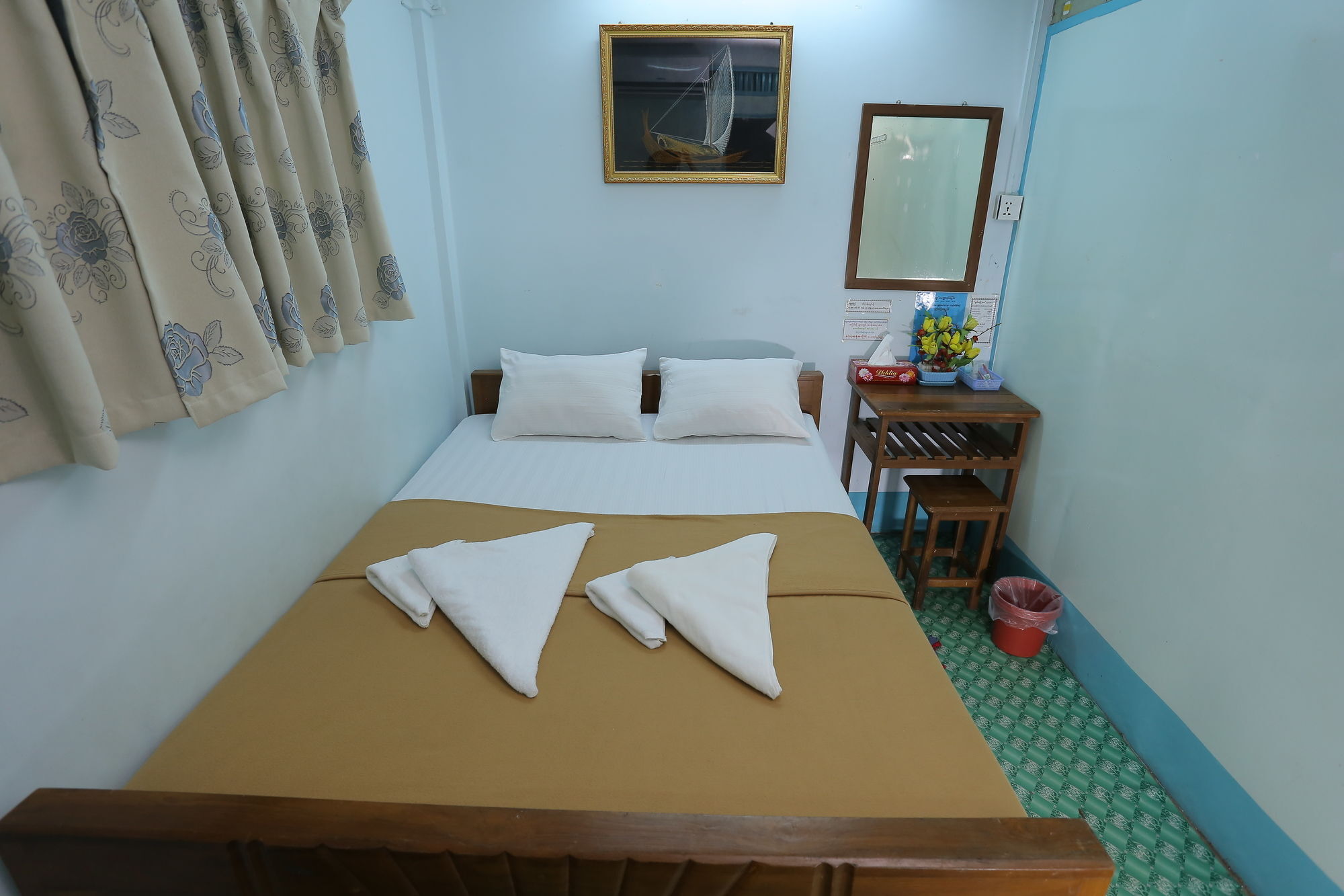 Chan Myae Thar Guest House Yangon Exterior photo