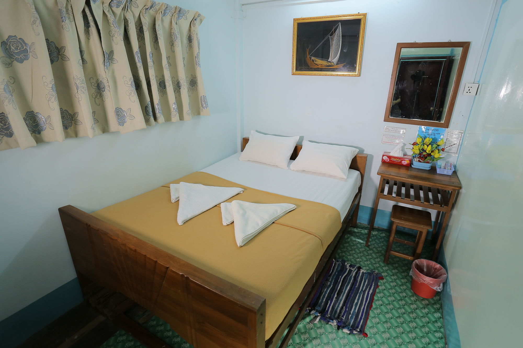 Chan Myae Thar Guest House Yangon Exterior photo